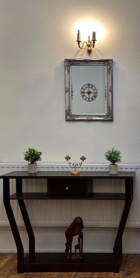 Hannah Place Near Finsbury Park - 4 Double Beds, Ideal For Families, Max 8 People London Eksteriør billede