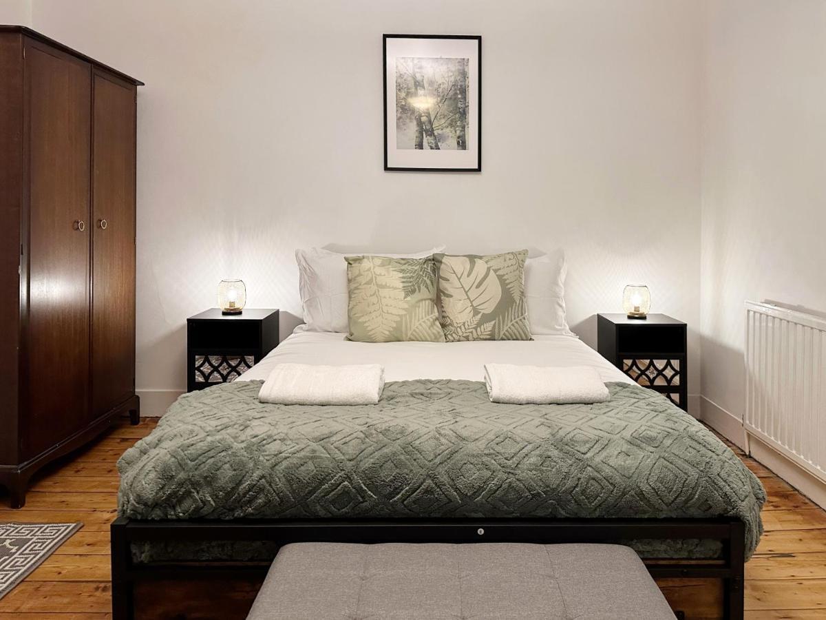 Hannah Place Near Finsbury Park - 4 Double Beds, Ideal For Families, Max 8 People London Eksteriør billede
